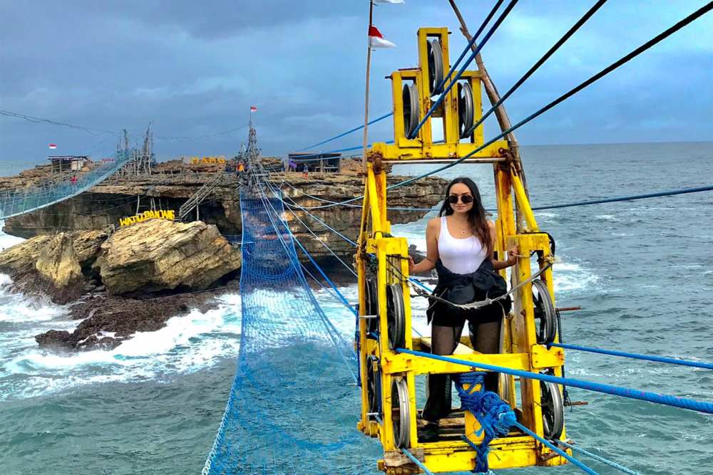 Eksplorasi Pantai Timang