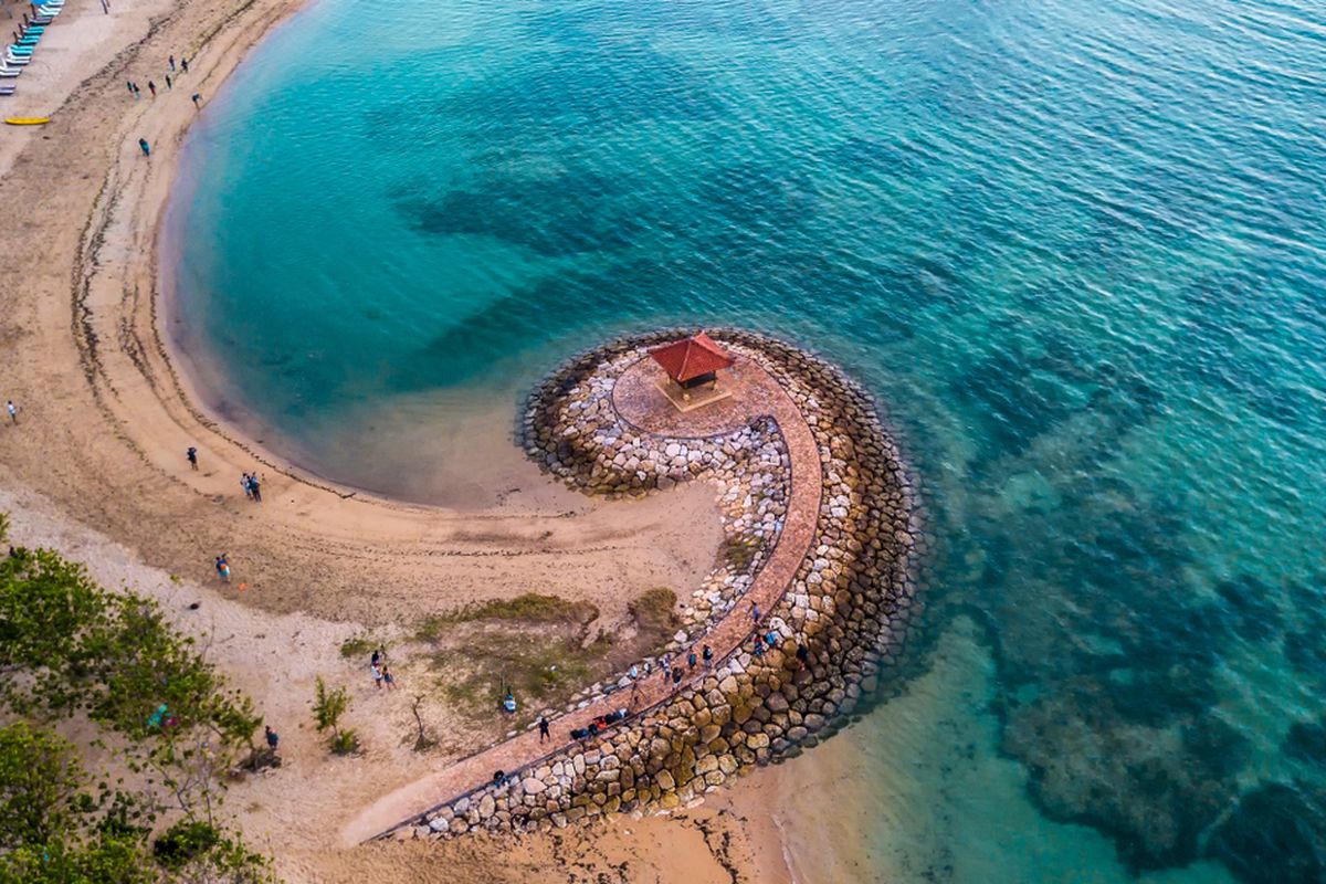Menjelajahi Pantai Sanur